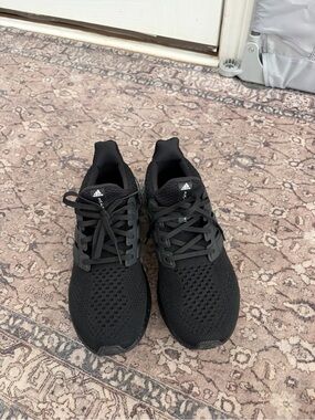 adidas Men’s Black Knit Athletic Running Sneakers